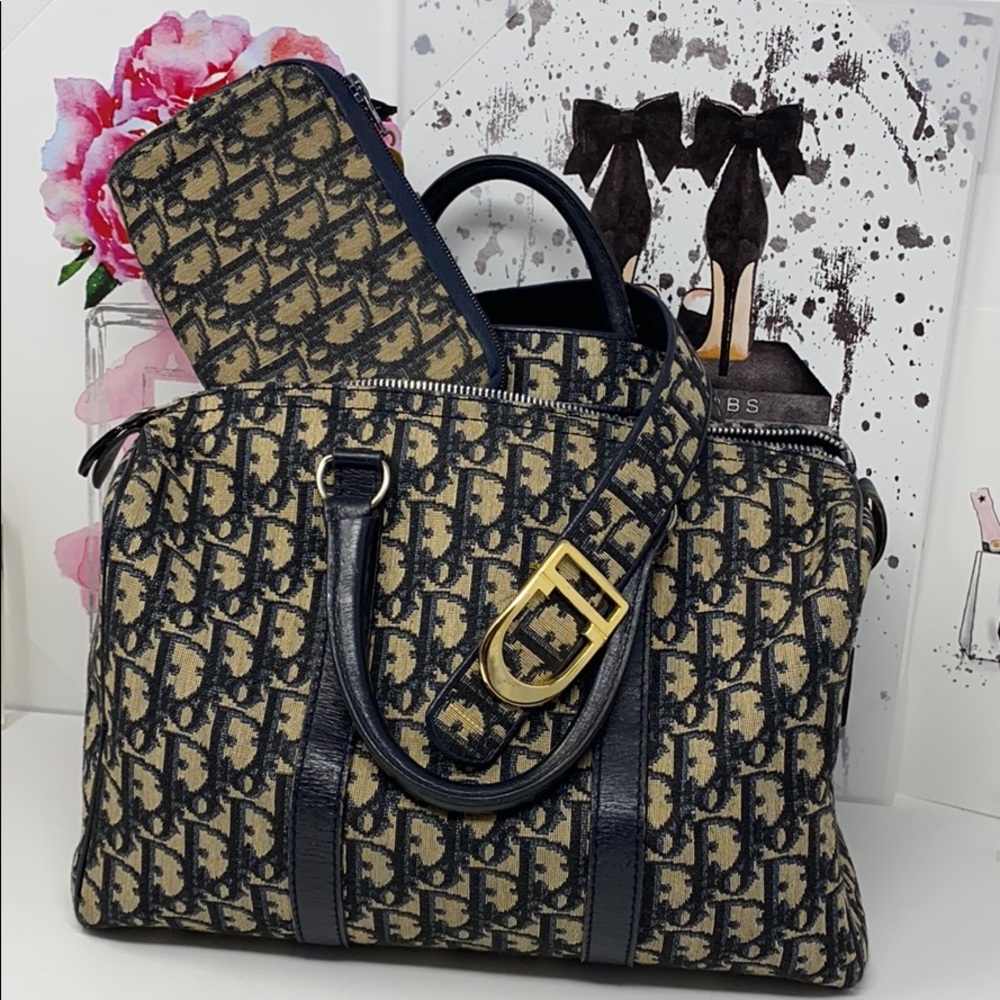 Sold out allโ๏ธโ๏ธโ๏ธDior Dior - Picture 1 of 4